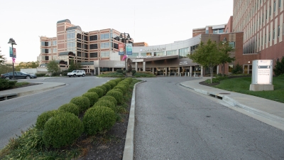 Saint Luke's Hospital's Peet Center exterior view